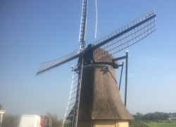 Molen reinigen bij Achlum voor bouwbedrijf Hiemstra.jpg