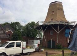 Molen reinigen in munnekezijl voor bouwbedrijf Hiemstra.jpg